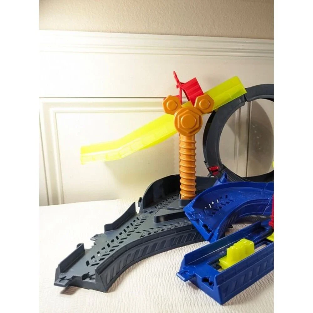 Disney Mickey Mouse Roadster Racers Super Charged Race Track Drop & Loop READ